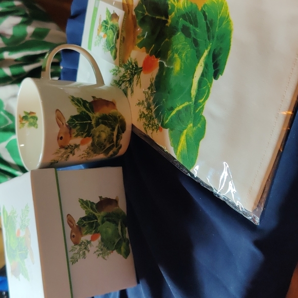 ✔️Cadbury Gift-Boxed Mug - Picture 1 of 4